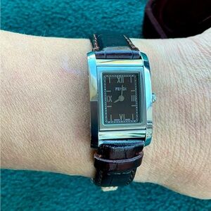 ELEGANT FENDI ladies watch🥀🥀🥀